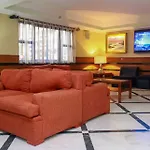 Baia Beach Hotel 3*