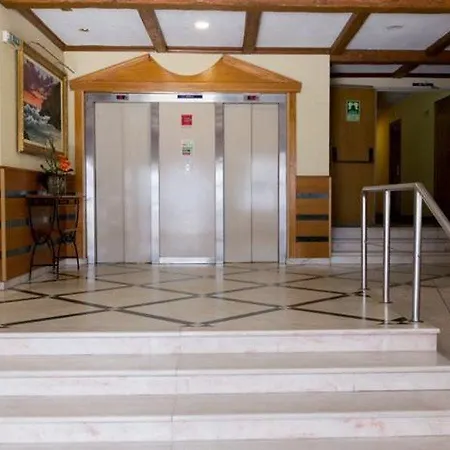 Hotel Baía De 3*