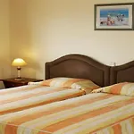 Baia Beach Hotel Монте-Гордо