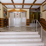 Baia Beach Hotel Отель