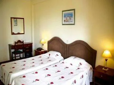 Baia Hotel 3*