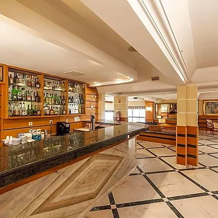 Hotel Baia 3*