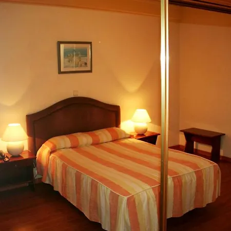 Baía De Hotel 3*